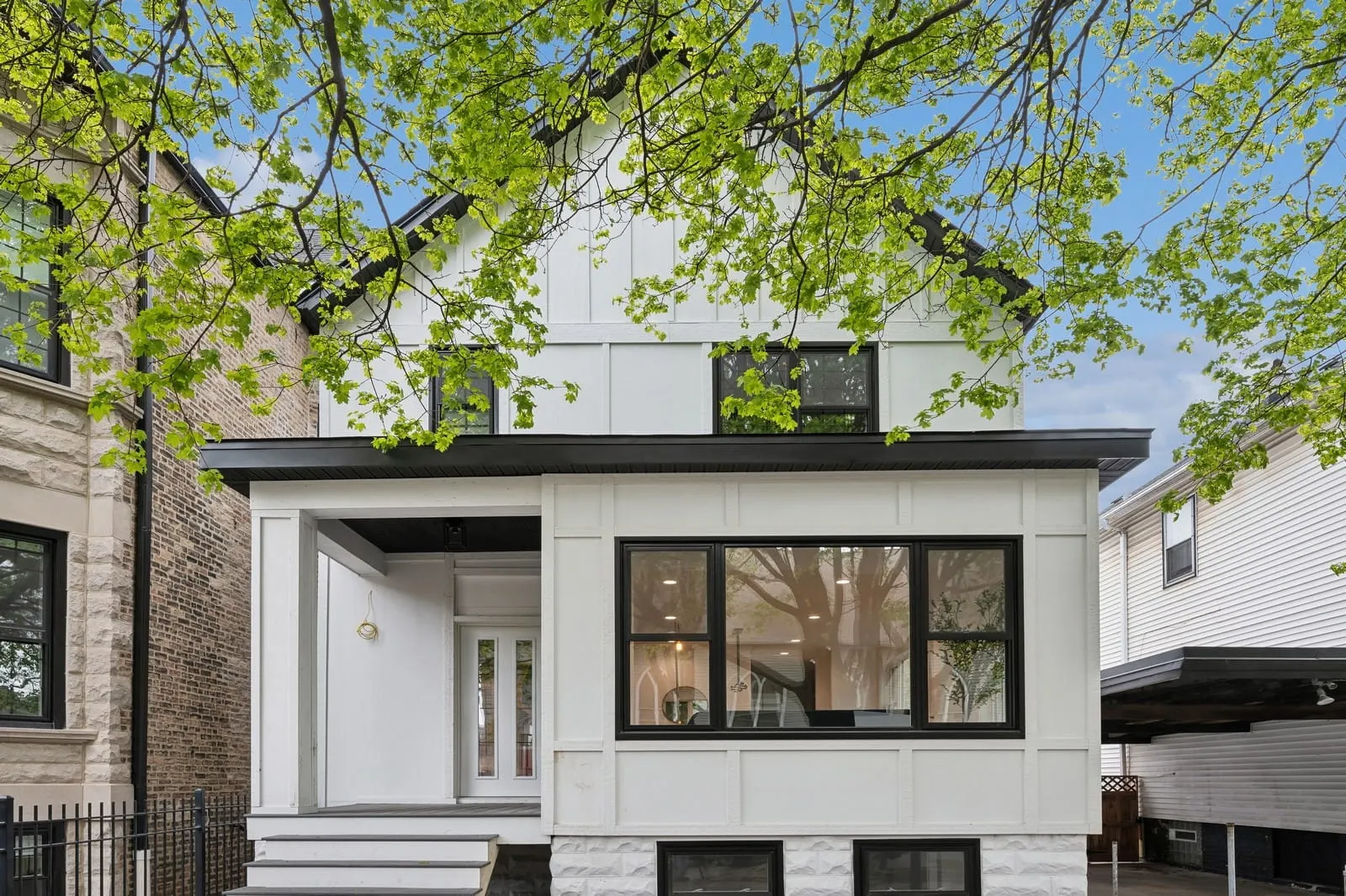 1619 W Byron, Chicago