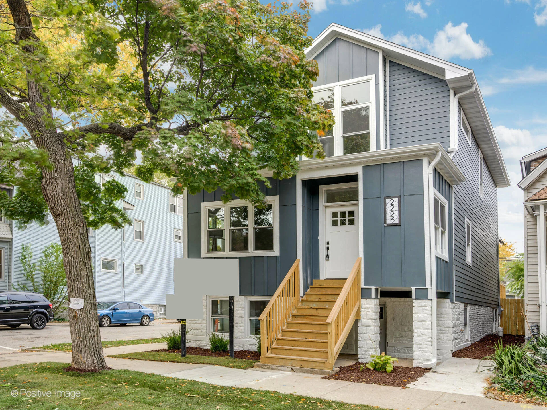 2226 W Berwyn Ave, Chicago