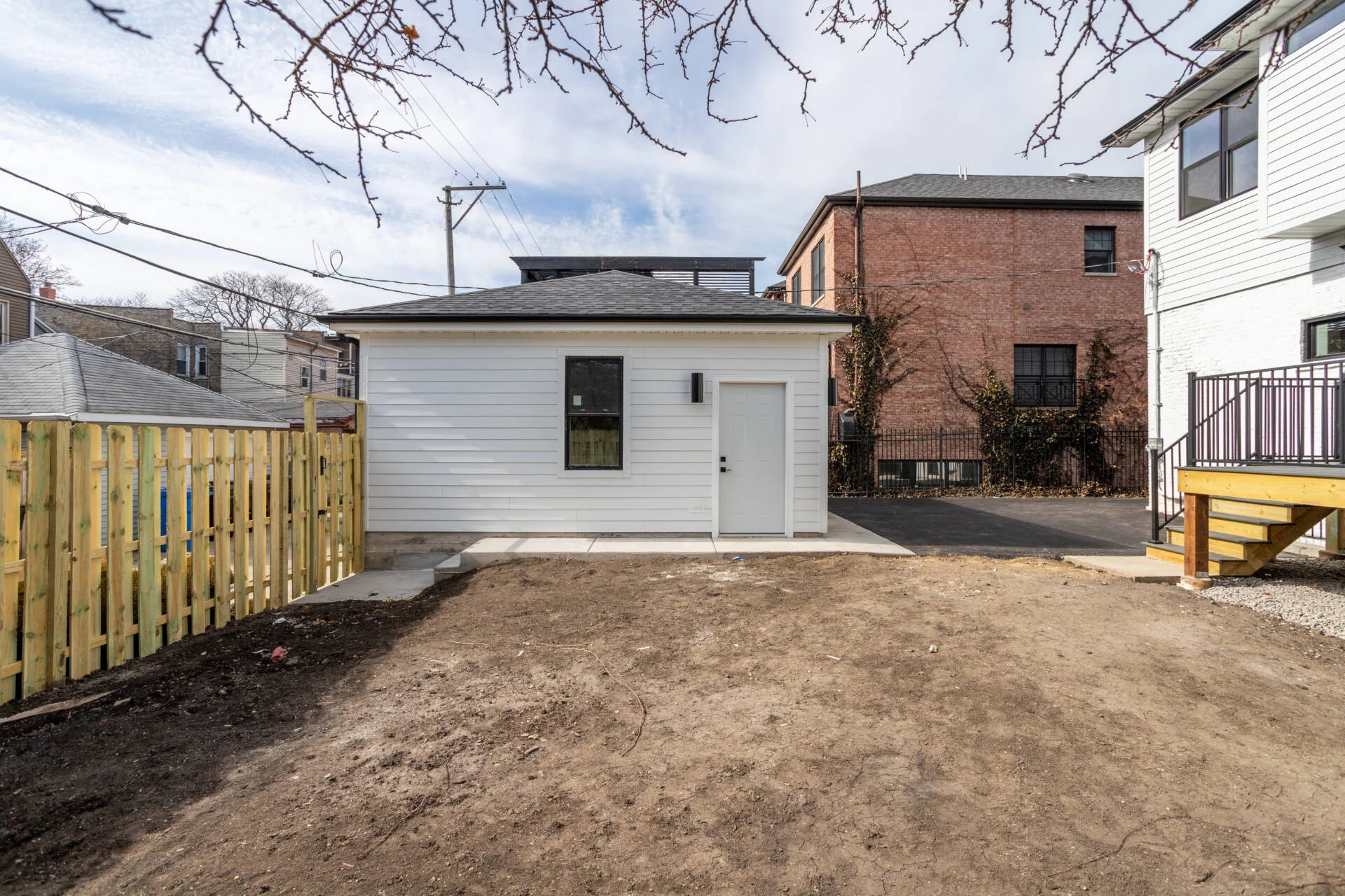 1716 W Catalpa Ave, Chicago