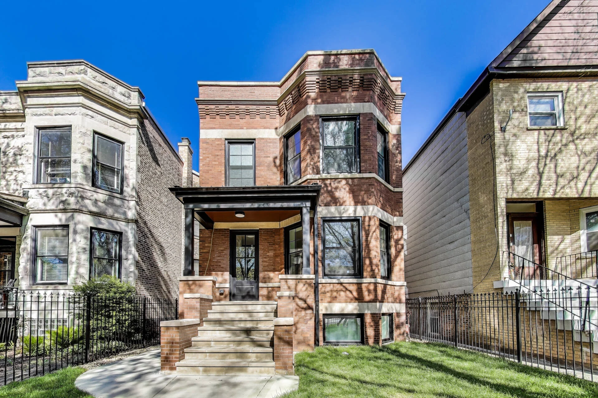 4249 N. Damen Ave, Chicago